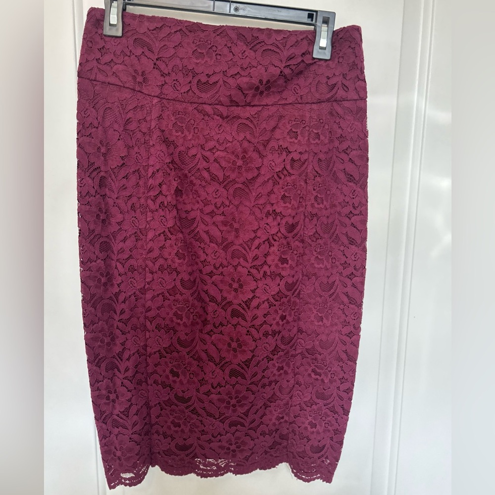 Express burgundy skirt size 8